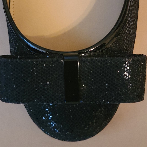 Michael Kors Kiera MidPump - Picture 7 of 7